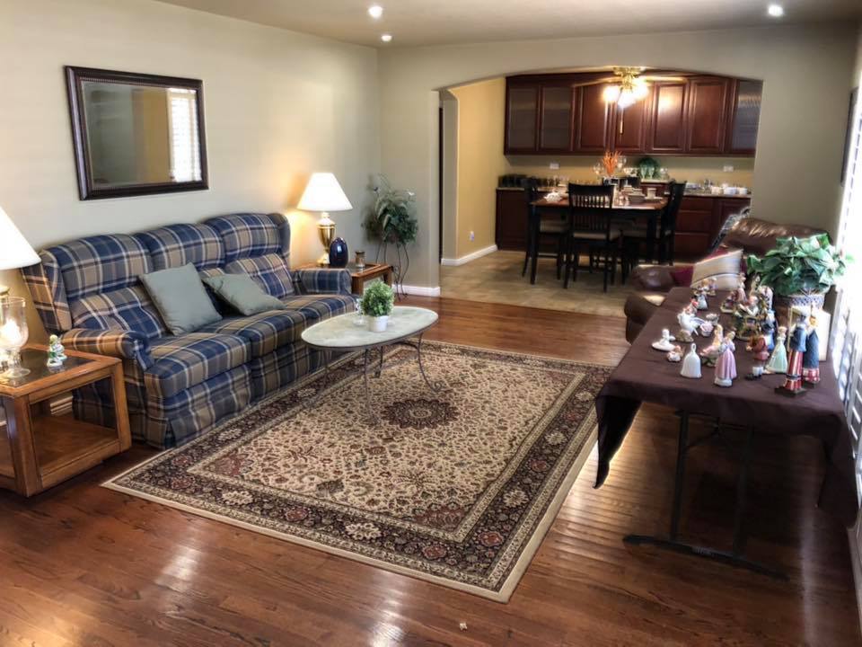 2000 Glemmway Charlotte’s Estate Sales & Appraisals El Paso