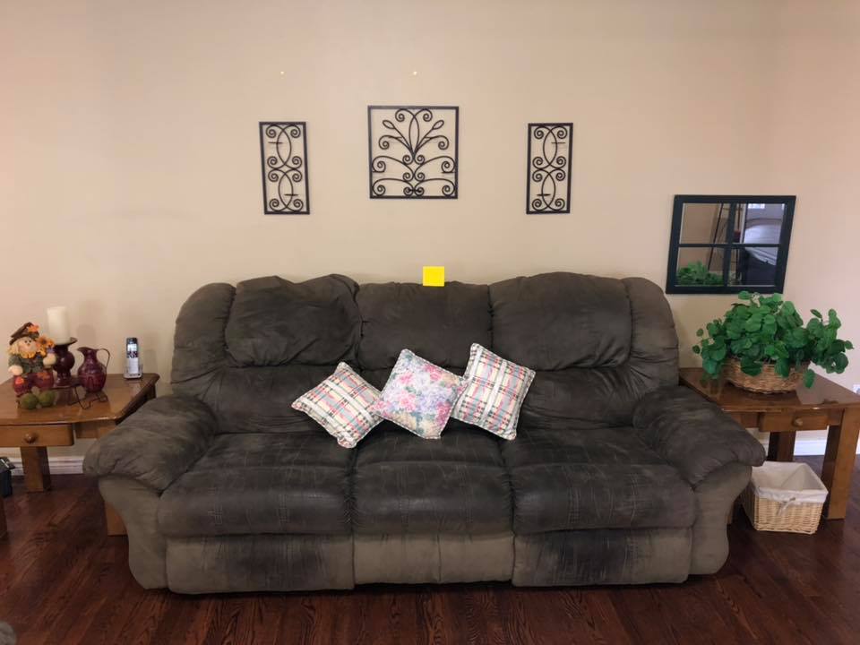 2000 Glemmway Charlotte’s Estate Sales & Appraisals El Paso