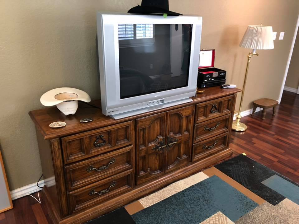 2000 Glemmway Charlotte’s Estate Sales & Appraisals El Paso